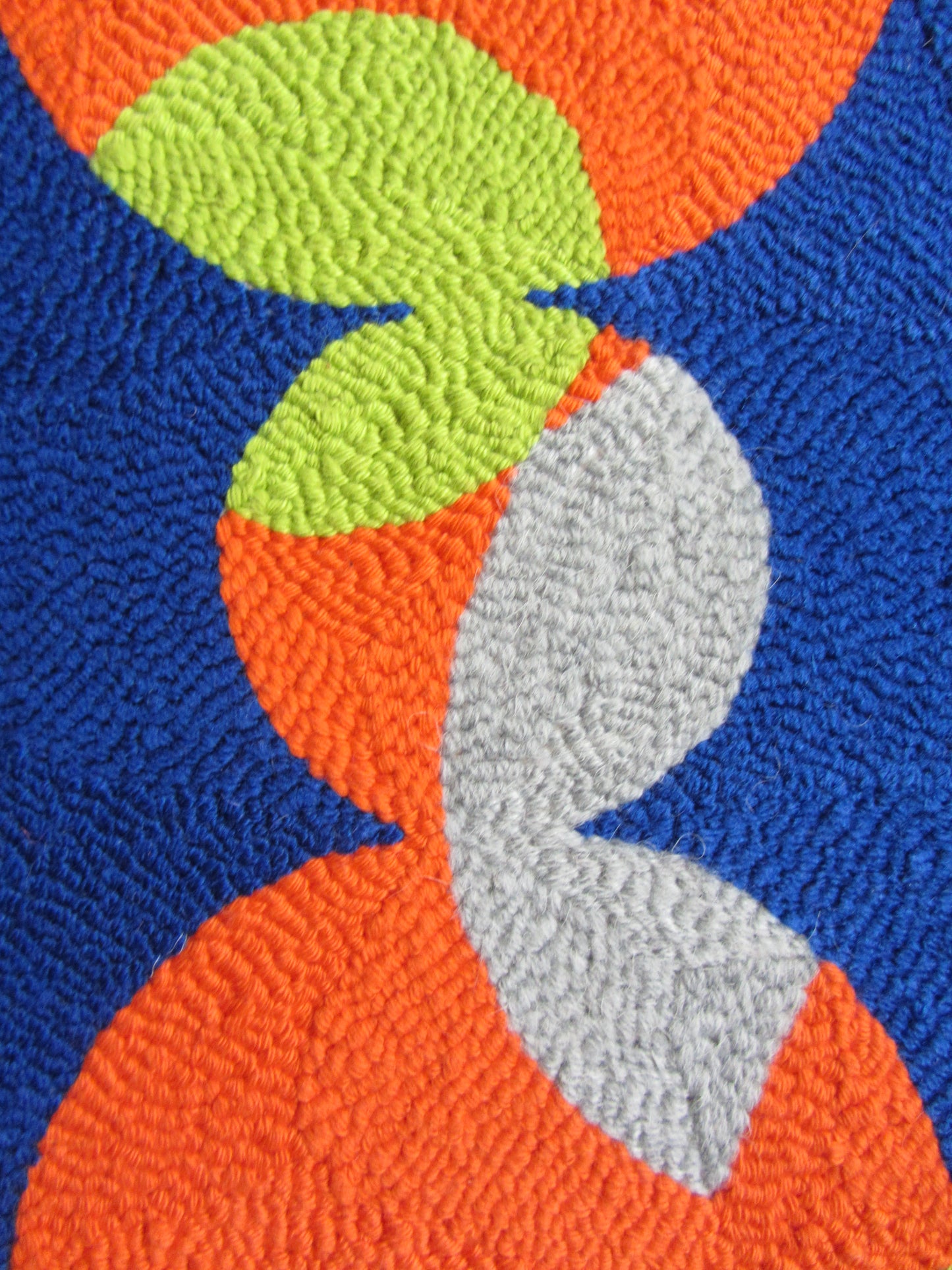 Medium Circle Abstract Punch Needle